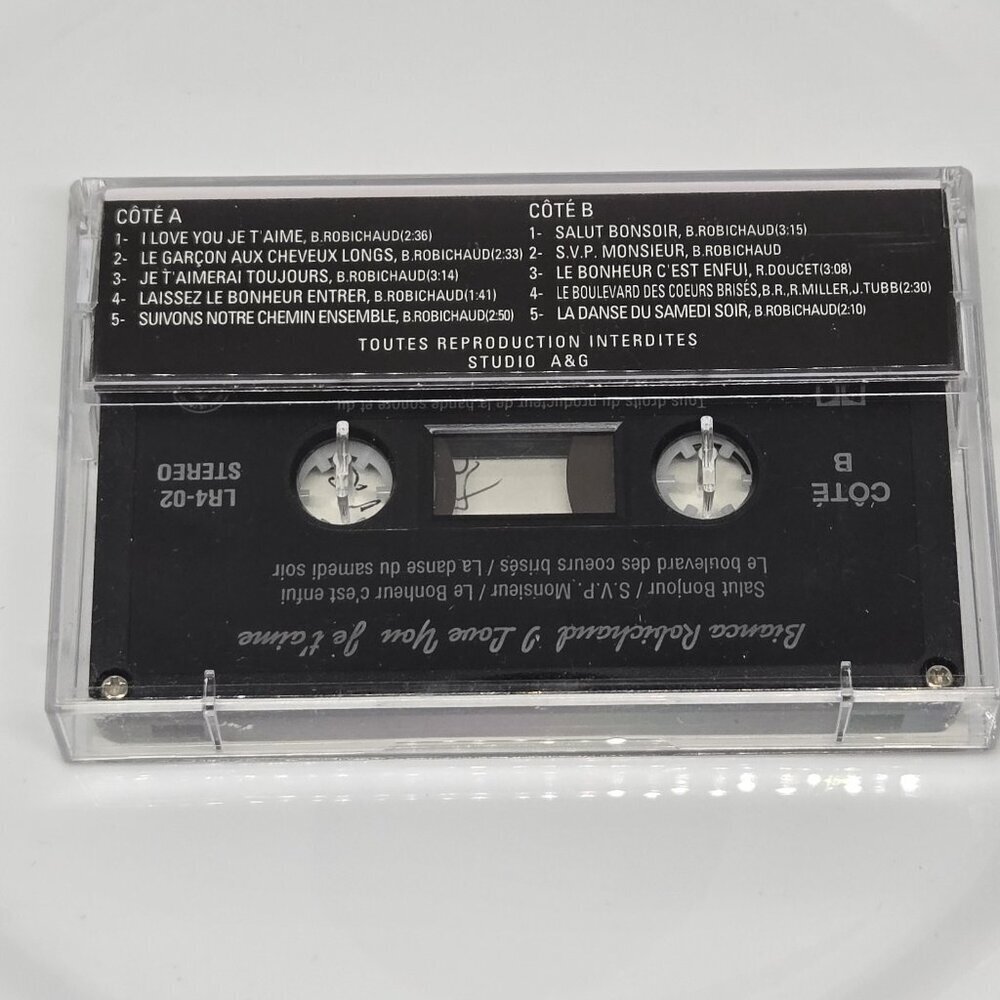 Bianca Robichaud I Love You Je t'aime Vintage Cassette Tape SIGNED - Picture 2 of 3